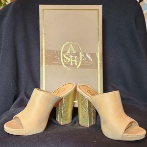 Ash Roxanne Nude Slide